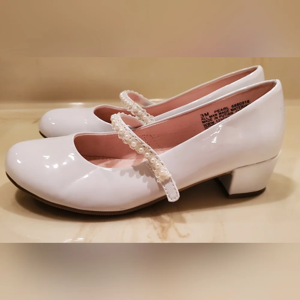 Olive & Edie‎ White Patent leather Marry Janes with Pearls Girls 3